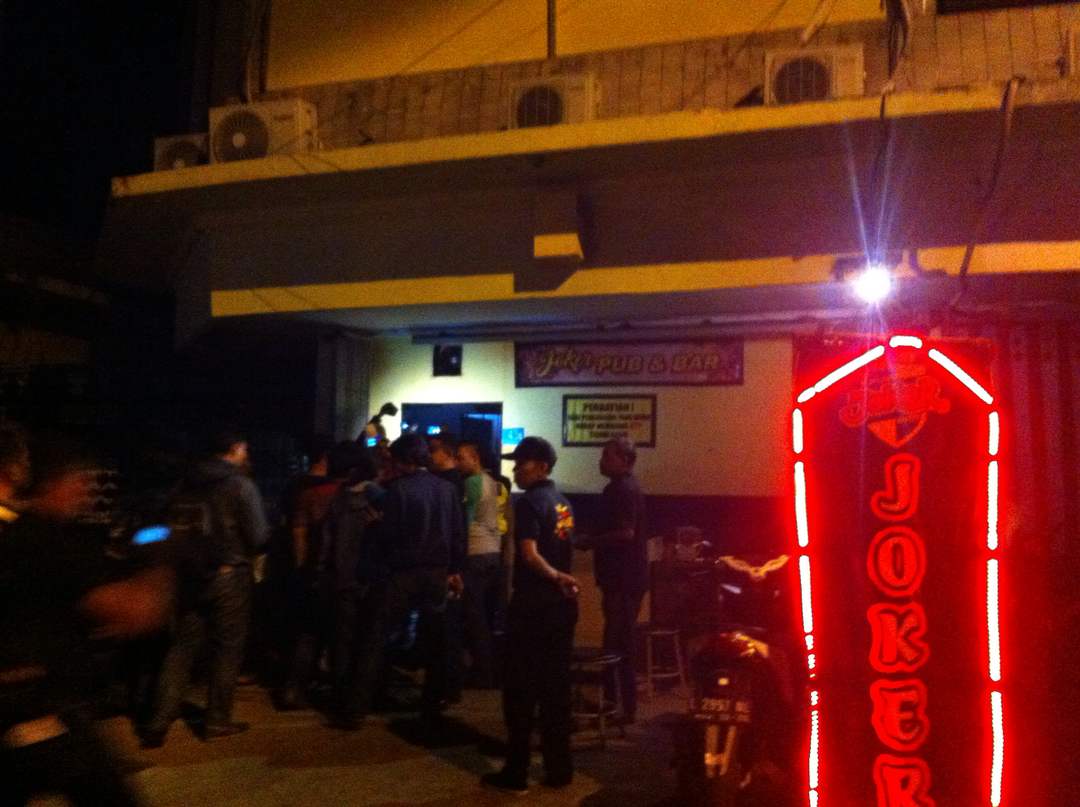 Operasi Bina Kusuma Jaring  Anak-anak di Joker Pub & Bar
