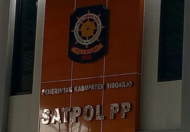 Satpol PP Sidoarjo Soroti Karaoke Bandel