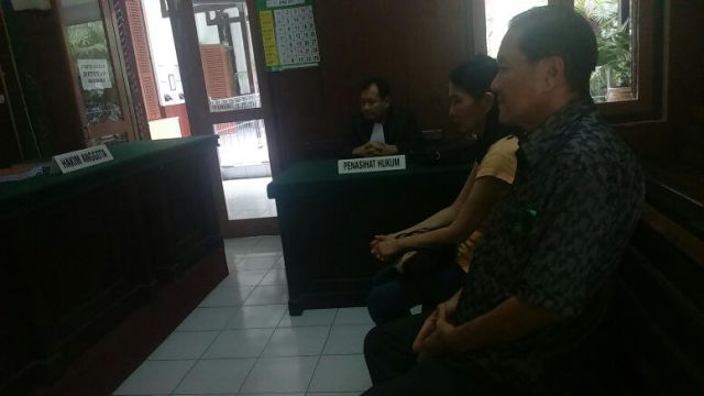 Kasus Penipuan, Hakim Bebaskan Nanda dan Cheow
